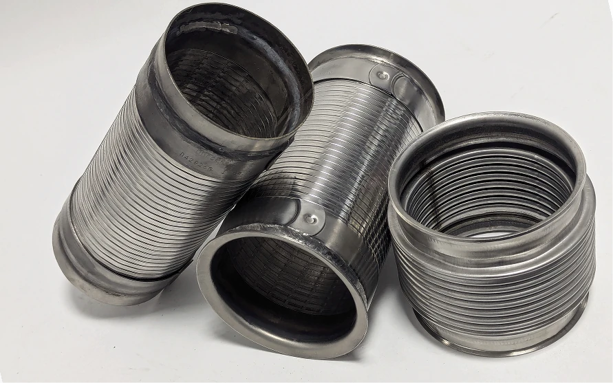 Фото Металлорукава и компенсаторы для автомобилей и спецтехники